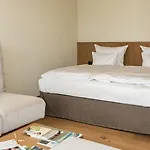 Ulrichshof, Baby & Bio-resort 假日公园 4*